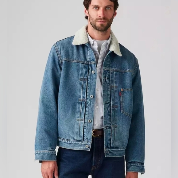 💙🔹️Levi's®🔹️ Men Medium Wash Premium Lined Type I Sherpa Trucker Jacket - Picture 2 of 6